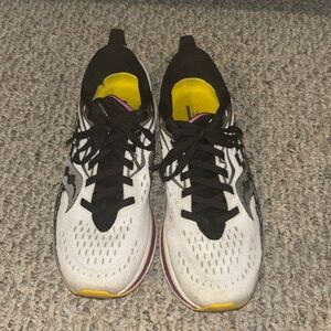SAUCONY ENDORPHIN SPEED